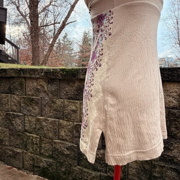 Y2K Boho Floral Cotton Halter Top with Wood Ring Detail - Picture 7 of 7